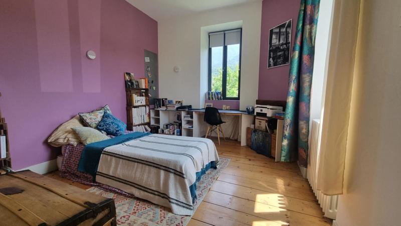 Maison - 255 m² - 10 pièces