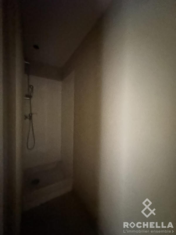 Local d'activités - 393 m²