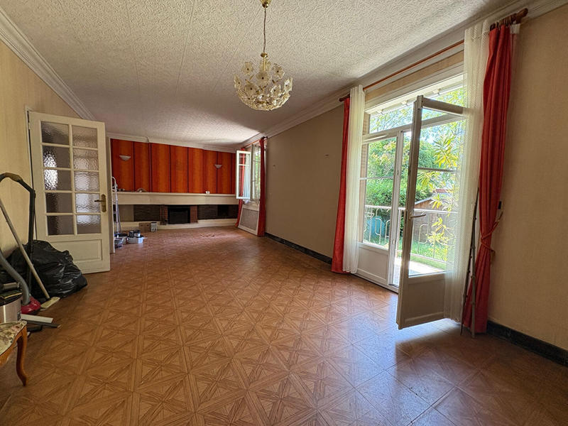 Maison - 95 m² - 5 pièces