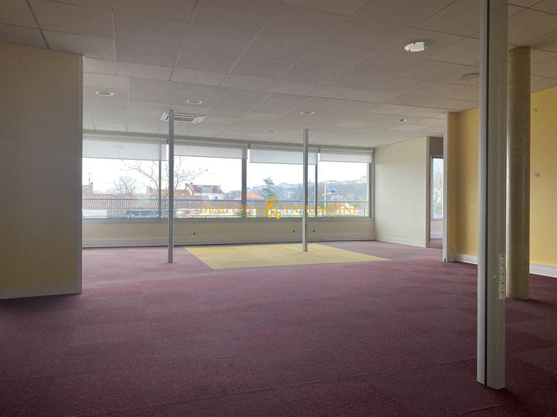 Bureau - 300 m²