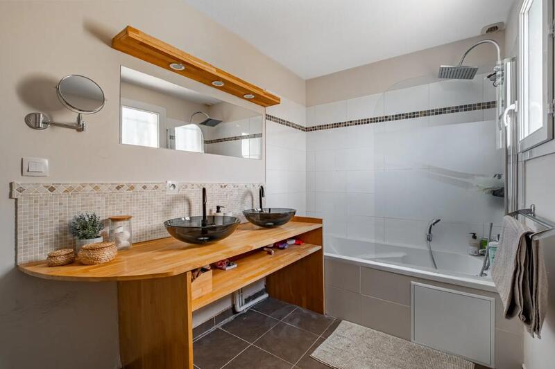 Maison - 103 m² - 5 pièces