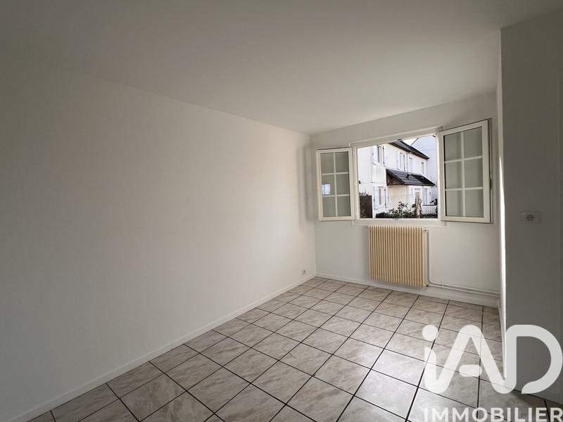 Maison - 99 m² - 5 pièces