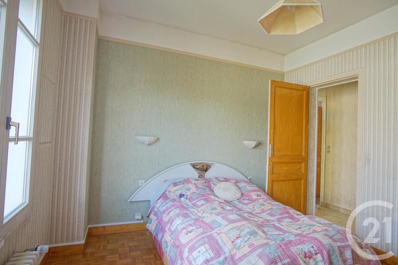 Pavillon - 150 m² - 7 pièces