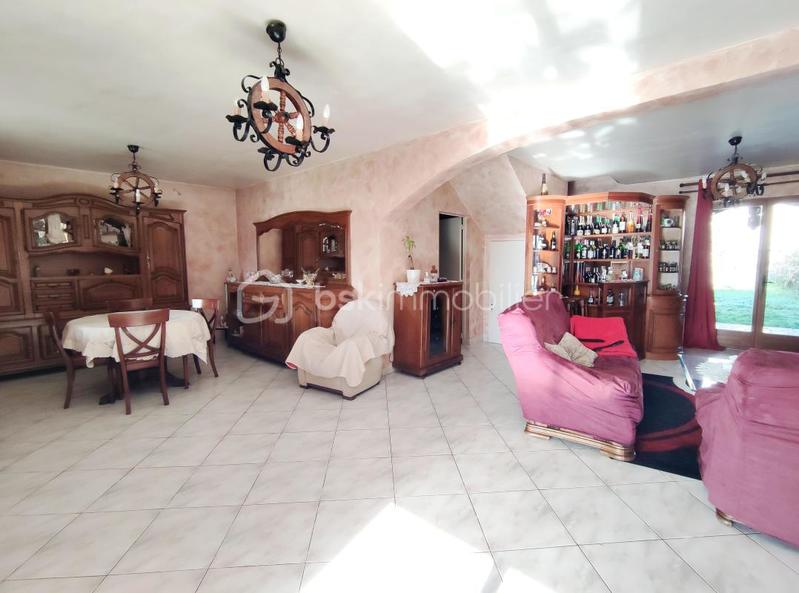 Maison ancienne - 175 m² - 8 pièces