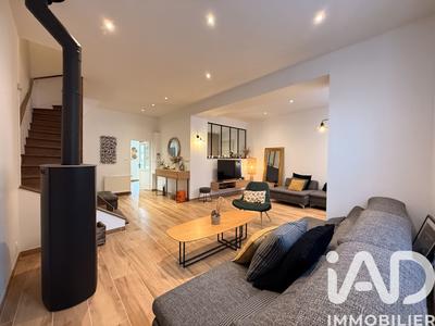 Maison - 207 m² - 7 pièces