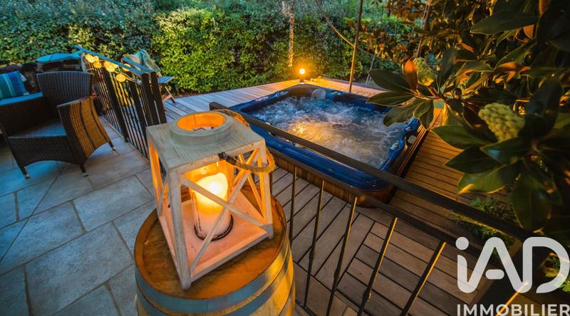 Maison - 195 m² - 7 pièces