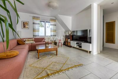 Maison - 111 m² - 6 pièces