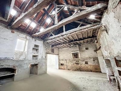 Maison - 110 m² - 1 pièce