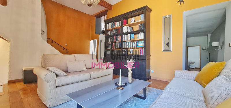 Maison - 220 m² - 9 pièces