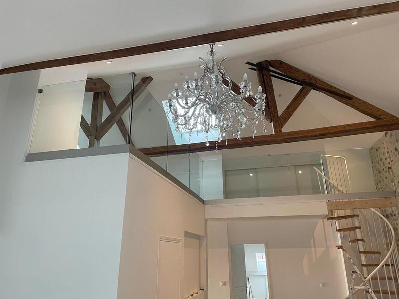 Maison - 265 m² - 9 pièces