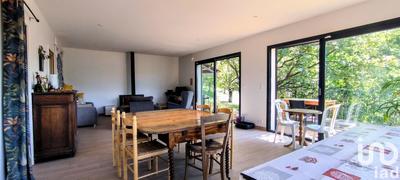 Maison - 180 m² - 6 pièces