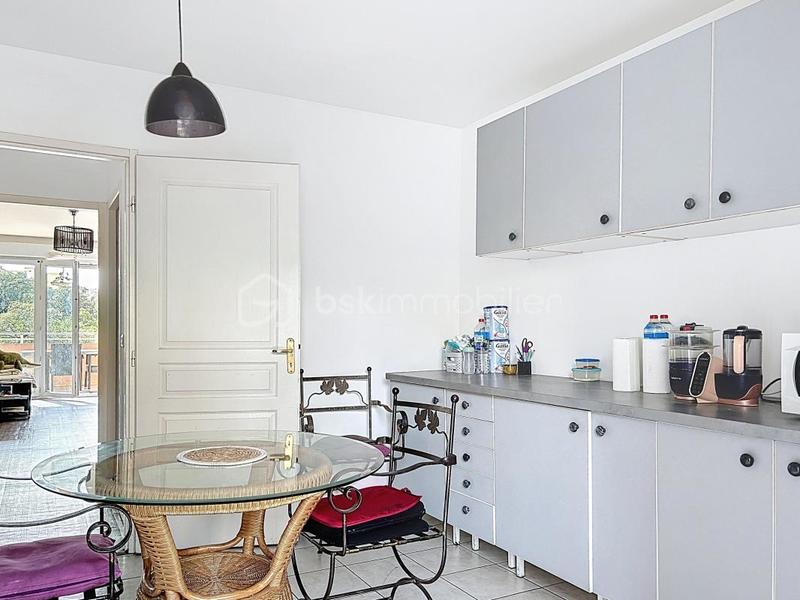 Appartement - 81 m² - 3 pièces