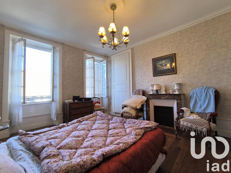 Maison - 170 m² - 8 pièces