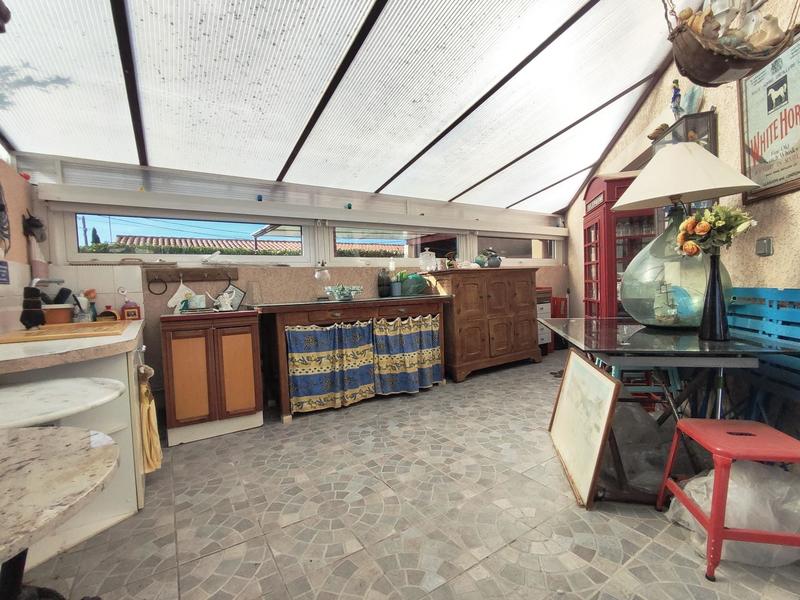 Maison - 230 m² - 6 pièces