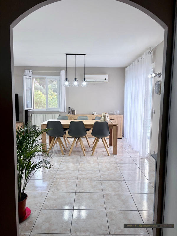 Villa - 100 m² - 4 pièces