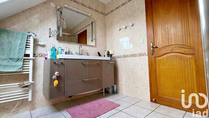 Maison - 220 m² - 8 pièces