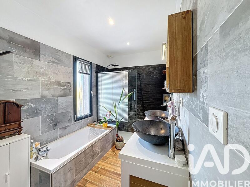 Maison - 100 m² - 4 pièces