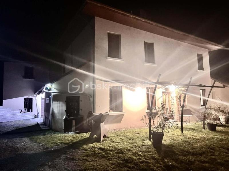 Demeure - 157 m² - 5 pièces