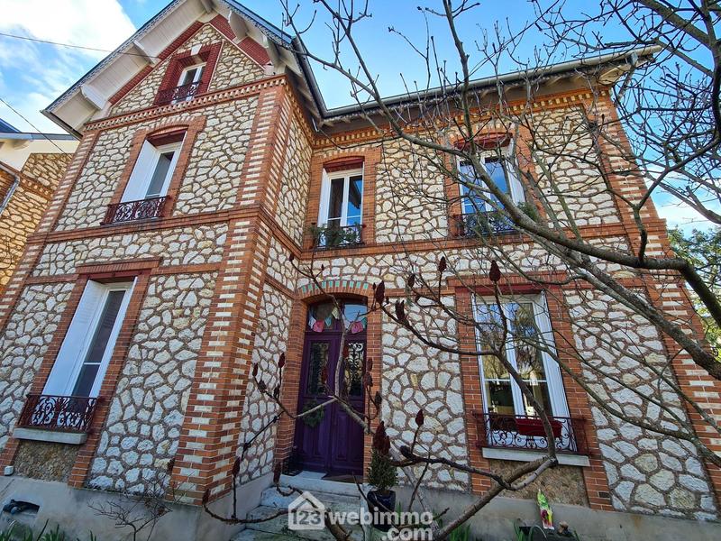 Maison - 161 m² - 6 pièces