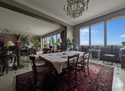 Appartement - 310 m² - 8 pièces