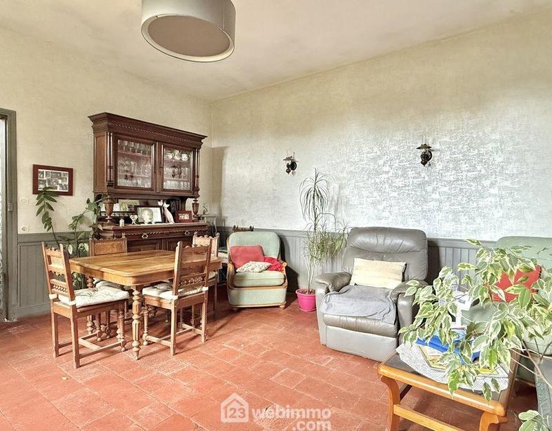 Maison - 97 m² - 6 pièces