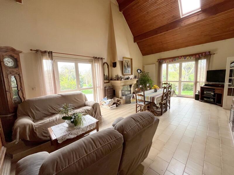 Maison traditionnelle - 179 m² - 7 pièces