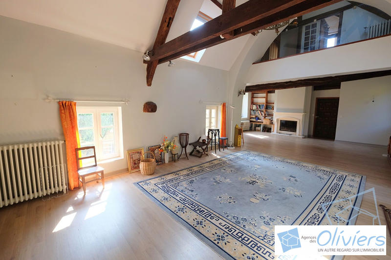 Maison - 285 m² - 8 pièces