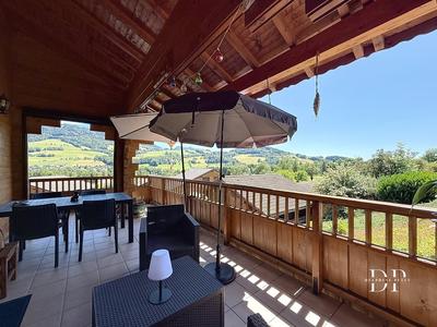 Maison - 202 m² - 8 pièces