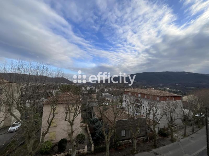 Appartement - 64 m² - 4 pièces