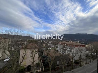 Appartement - 64 m² - 4 pièces