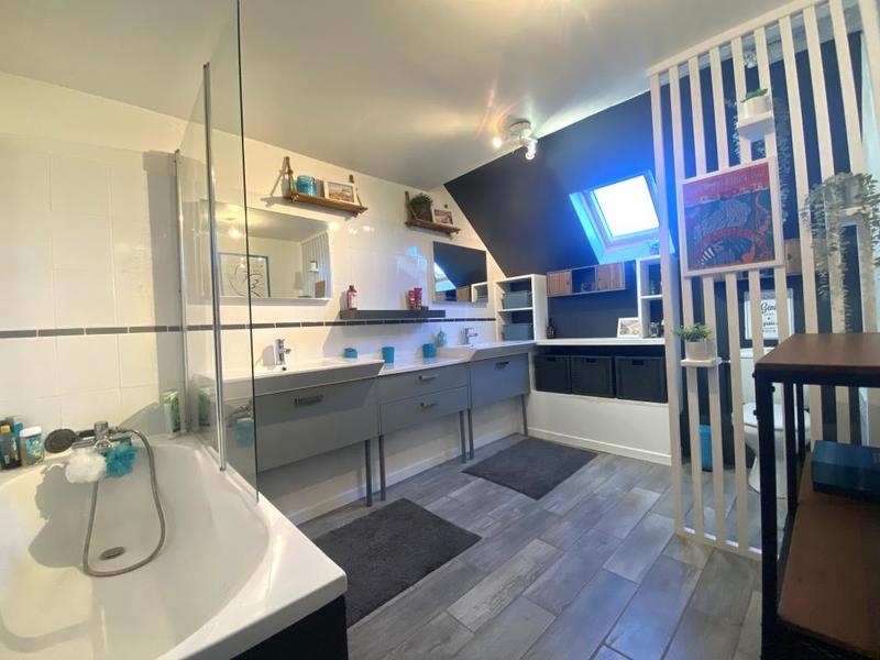 Maison ancienne - 180 m² - 9 pièces