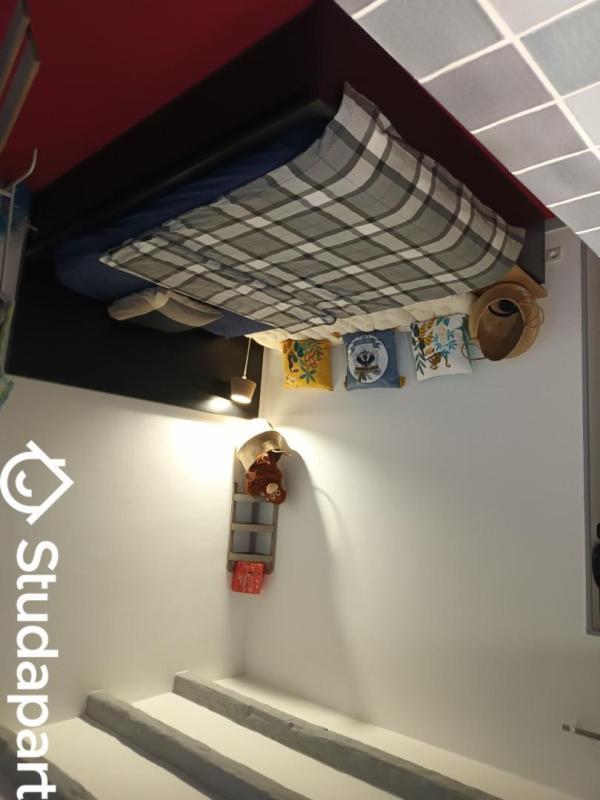 Chambre - 33 m² - 1 pièce