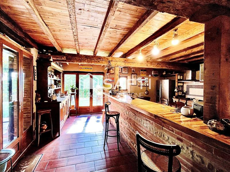 Maison de maîtres - 280 m² - 8 pièces