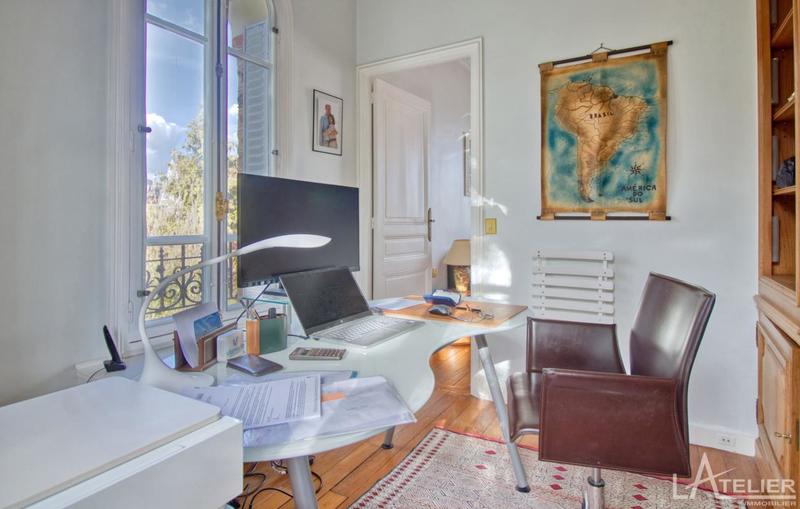 Maison - 195 m² - 9 pièces