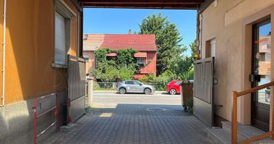 Local commercial - 324 m²