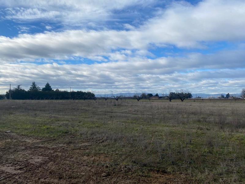 Terrain constructible - 1 430 m²