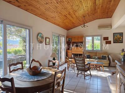 Maison - 180 m² - 7 pièces