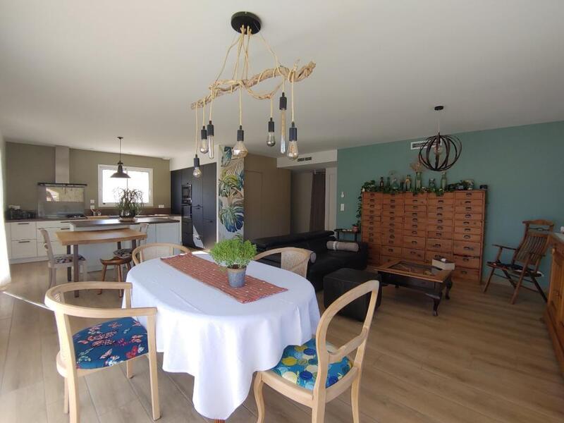 Maison - 90 m² - 3 pièces