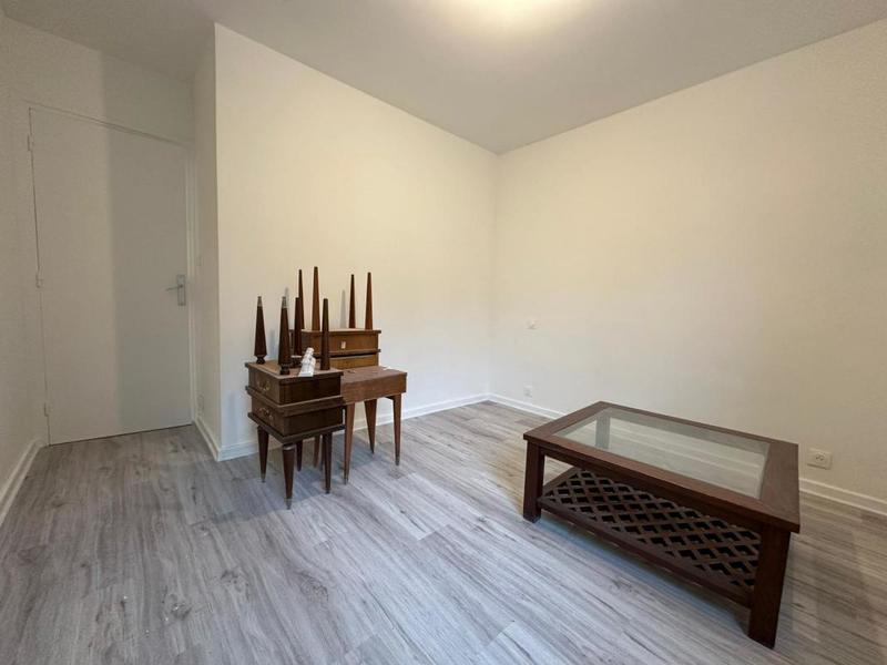 Appartement ancien - 70 m² - 3 pièces