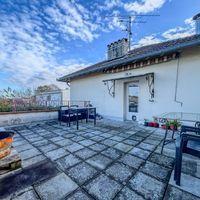 Maison - 210 m² - 9 pièces