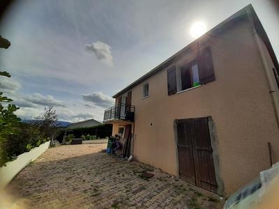 Maison traditionnelle - 196 m² - 5 pièces