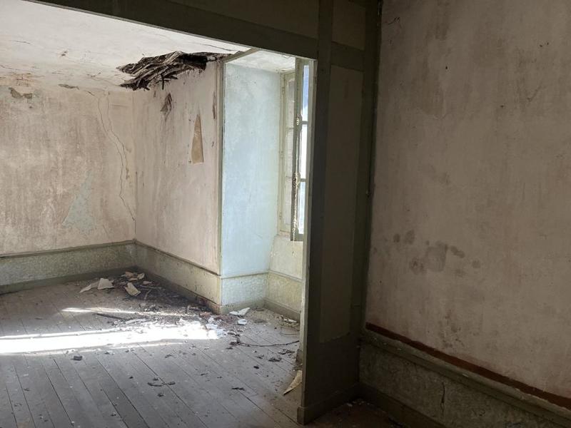 Immeuble - 1 m² - 7 pièces