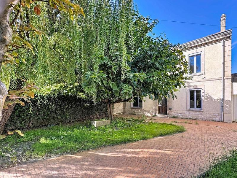 Maison de ville - 228 m² - 8 pièces