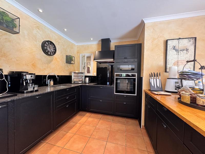 Villa - 294 m² - 7 pièces