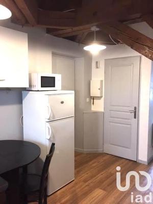 Studio - 25 m² - 1 pièce