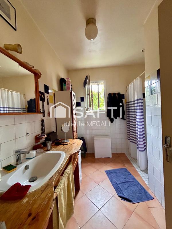 Maison - 170 m² - 9 pièces