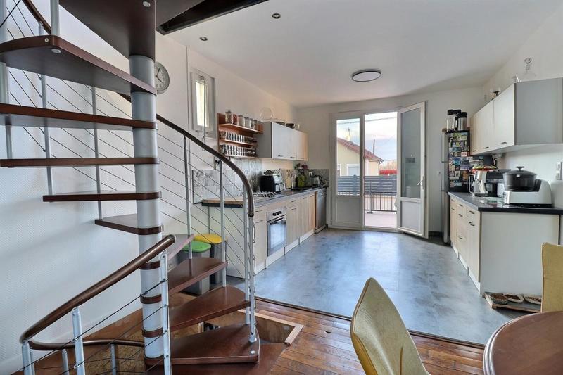 Maison - 133 m² - 6 pièces