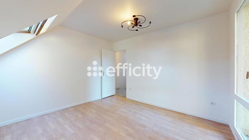 Maison - 120 m² - 7 pièces