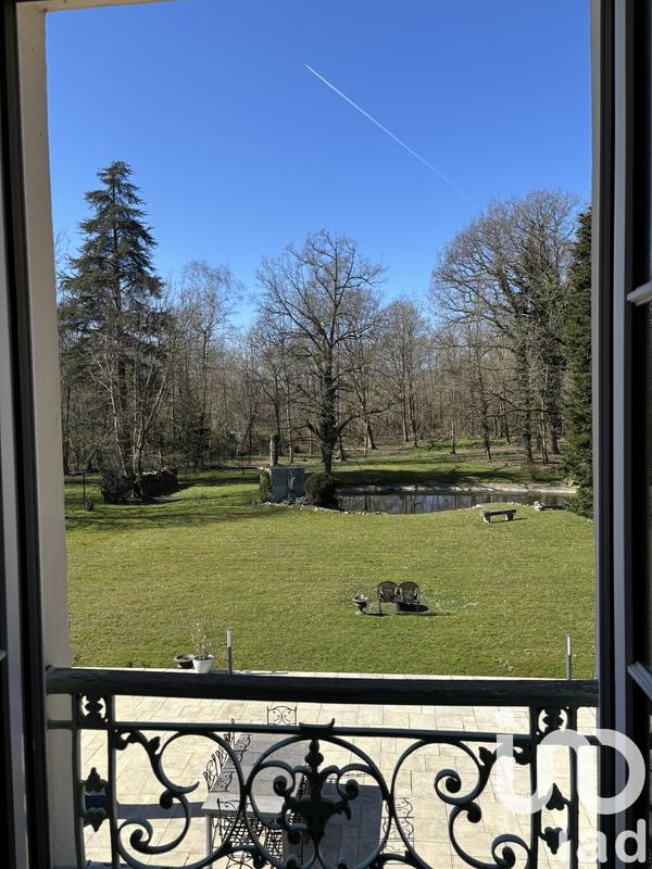 Maison - 455 m² - 12 pièces