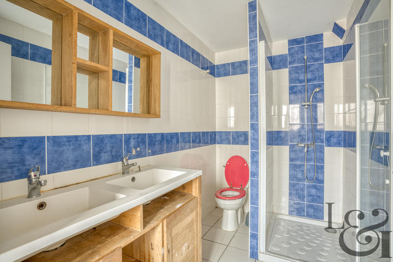 Maison - 137 m² - 6 pièces